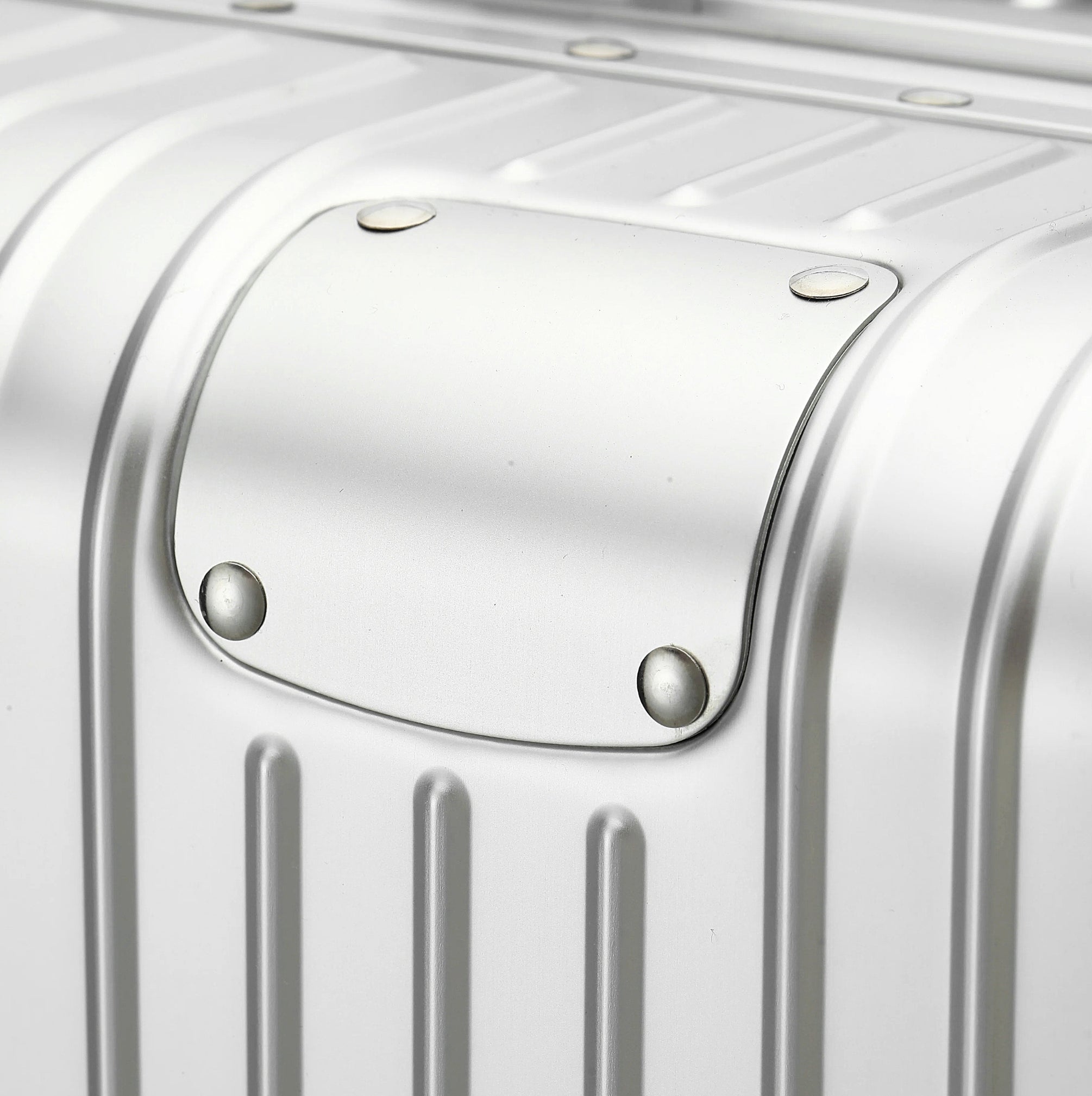 ALUMINUM SUITCASE V2 NEW, STRONGER ALUMINIUM & REMOVEABLE WHEELS